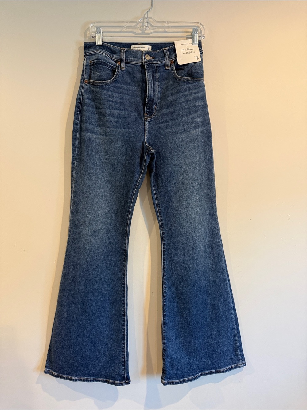 Abercrombie & Fitch The Flare Jean